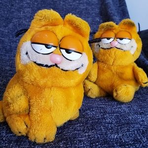Vintage Garfield dolls 1981